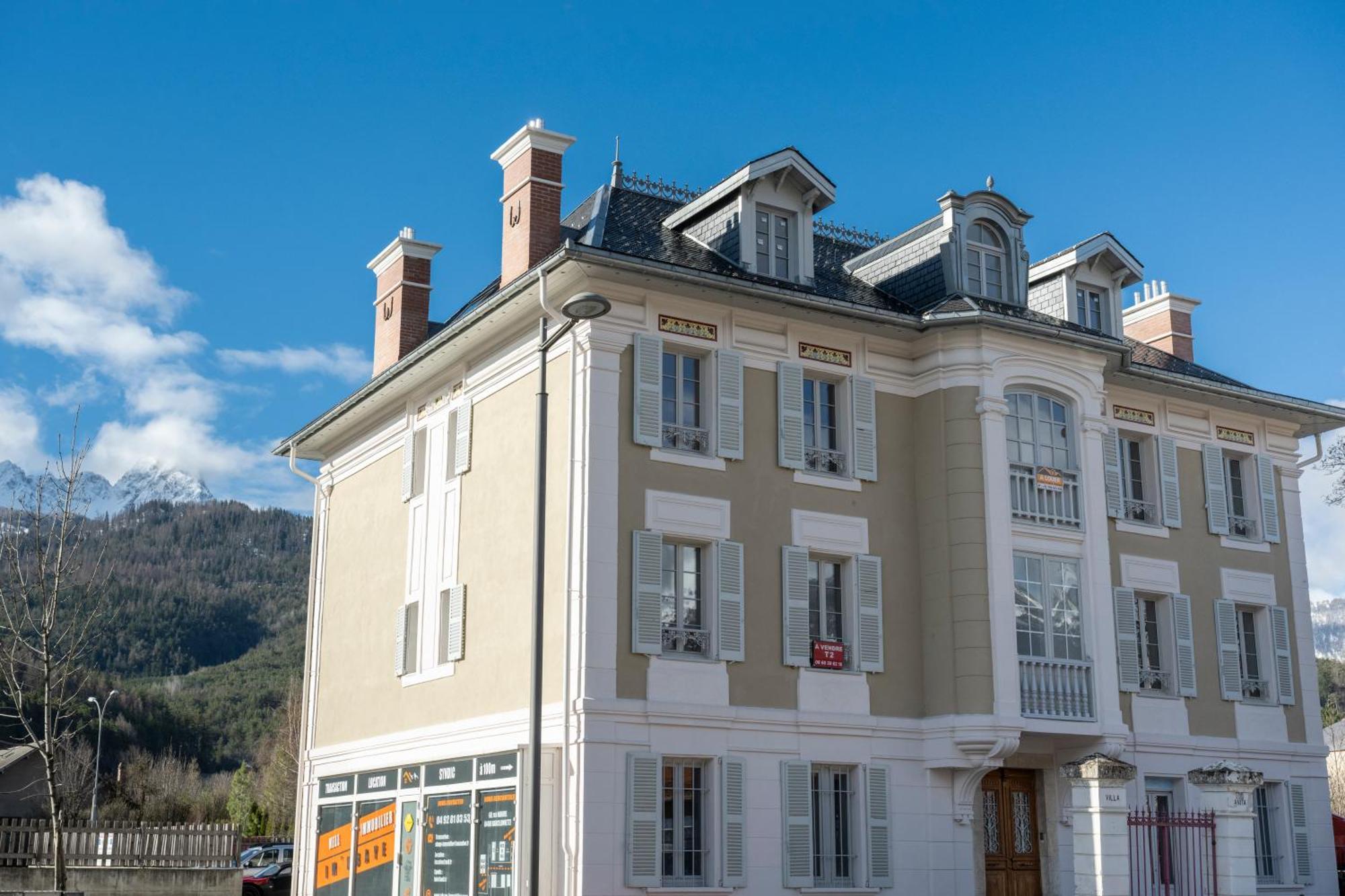 Petite Anita - Centre Ville - Parking Prive Barcelonnette Extérieur photo